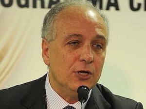 Il sindaco Stancanelli chiede soldi al presidente Mario Monti Il sindaco Stancanelli chiede soldi al presidente Mario Monti