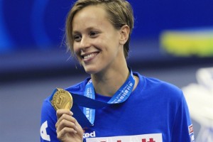 Nuoto, Federica Pellegrini regala la 2a medaglia d'oro all'Italia