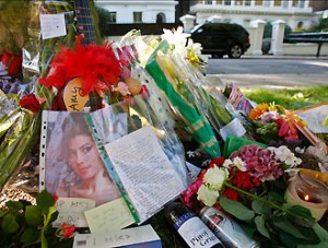 Amy Winehouse morta, per la madre era solo questione di tempo