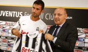 Calciomercato: Silvestre al Palermo, Vucinic presentato a Torino