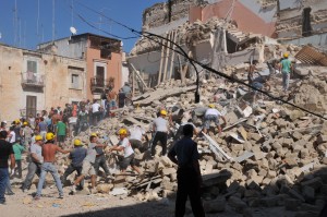 Crolla una palazzina a Barletta, due le vittime