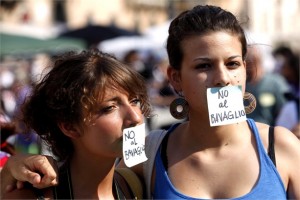Legge bavaglio rimandata dopo il ko del governo