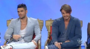 Uomini e Donne, riassunto puntata 23-11-2011: primi baci per Cristian e Francesco