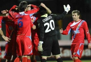 Catania decimo con 30 punti e una partita da recuperare
