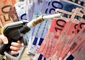 Benzina: il governo, causa terremoto, aumenta le accise