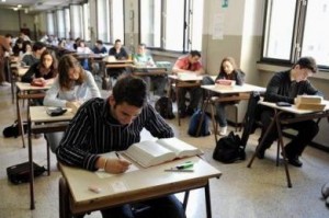 Maturità 2012: oggi terza prova tra gli aiuti dei prof