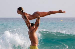 Belen Rodriguez e Stefano De Martino in 'Dirty Dancing', e Parpiglia li difende