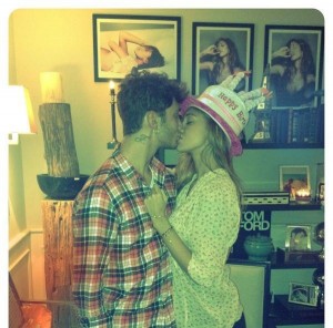 Belen Rodriguez e Stefano De Martino, foto 28esimo compleanno 