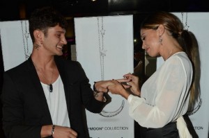 Belen Rodriguez e Stefano De Martino: un anello per Stefano come testimonial
