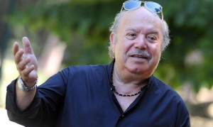 Lino Banfi rapinato a Roma da due banditi, preso il Rolex d’oro