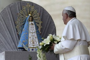 Papa Francesco: "capitalismo selvaggio ha insegnato la logica del profitto"