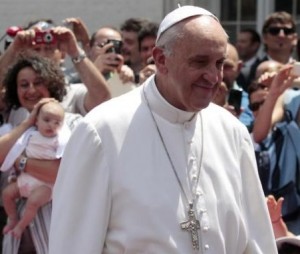 Papa, Angelus 23 giugno 2013: "non abbiate paura di andare controcorrente"
