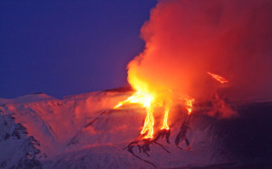 Eruzione Etna: chiusi i settori 1 e 2 dell'aeroporto Fontanarossa