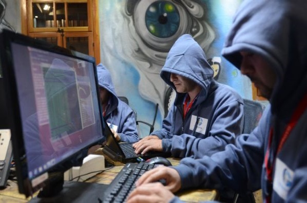 Hacker russi rubano 1,2 miliardi username e password