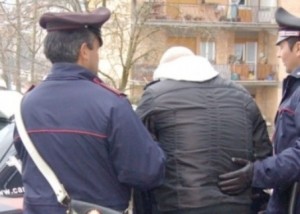 Mise incinta la figlia e la fece abortire, dopo due anni ritrovato e arrestato
