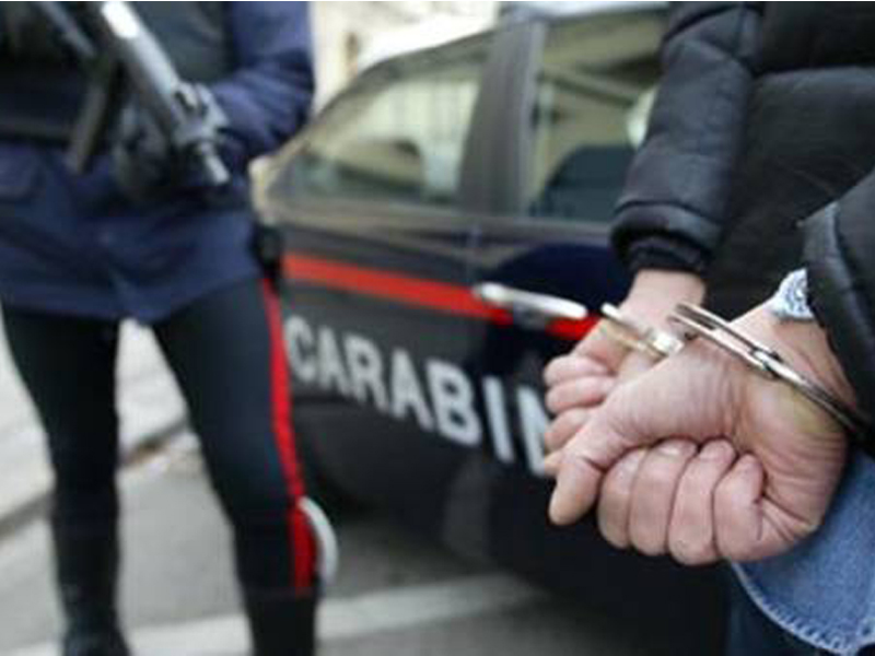 Abusa di madre e figlia dopo averle plagiate: arrestato "mago" di Niscemi