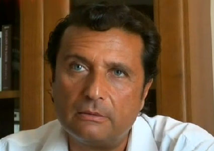 Report, Schettino: "Il timoniere della Concordia non parlava inglese"