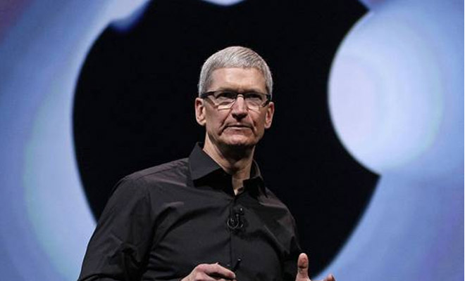 CEO Apple, Tim Cook esce allo scoperto: "Sono Gay"
