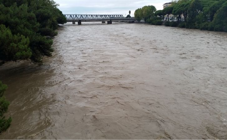 Ritrovati i corpi dei due dispersi in Liguria, rischio alluvione a Varazze