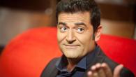Max Giusti torna con gli esperimenti scientifici di 'La papera non fa l'eco'