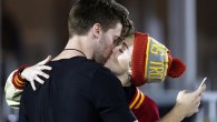 Miley Cyrus e Patrick Schwarzenegger, bacio appassionato (Foto)