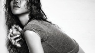 Rihanna mostra le sue grazie sulle pagine di 'Esquire' [foto]