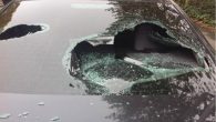 Assalita l'auto di Matteo Salvini al campo nomadi di Bologna