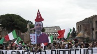 Imponente manifestazione a Roma contro il degrado periferico