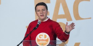 Matteo Renzi ai giovani Pd: "Non lasceremo Roma in mano ai ladri"