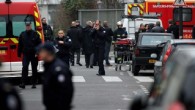 Francia, tre uomini aprono il fuoco al "Charlie Hebdo": 12 morti