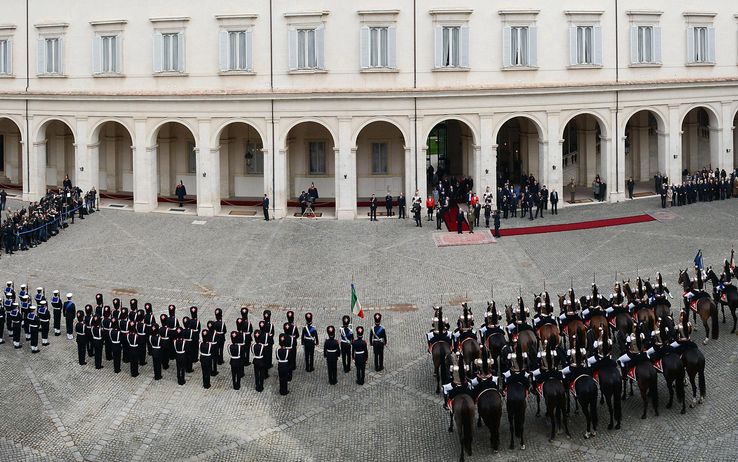 Sfida di Beppe Grillo a Matteo Renzi: "Fuori i nomi per il Quirinale!"