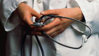G8, l'ex "medico torturatore" del Bolzaneto tornerà ad esercitare