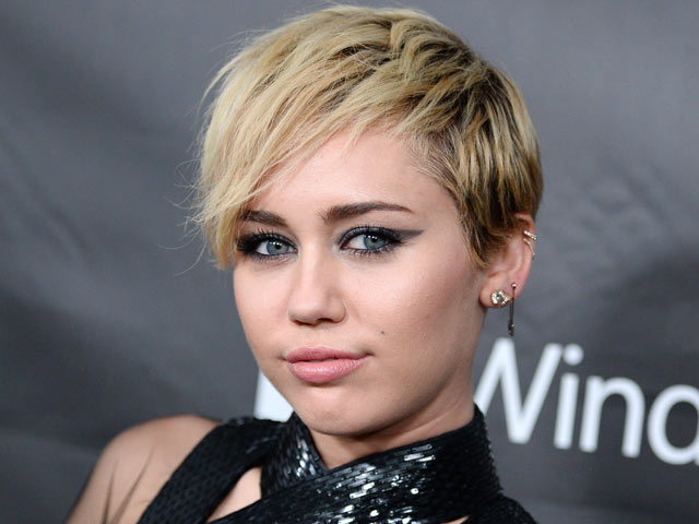 Miley Cyrus con il suo corto sadomaso non andrà al 'Porn Film Festival'