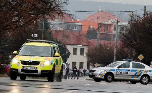 Repubblica Ceca: spara in un ristorante uccidendo 9 persone