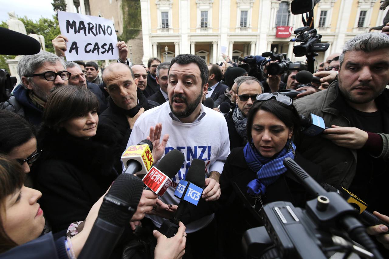 Roma, tensione a Piazza del Popolo tra polizia e attivisti anti-Lega