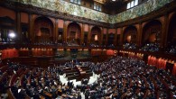 Riforme, arriva l'ok della Camera: aria di tensione nel Pd, Fi si spacca