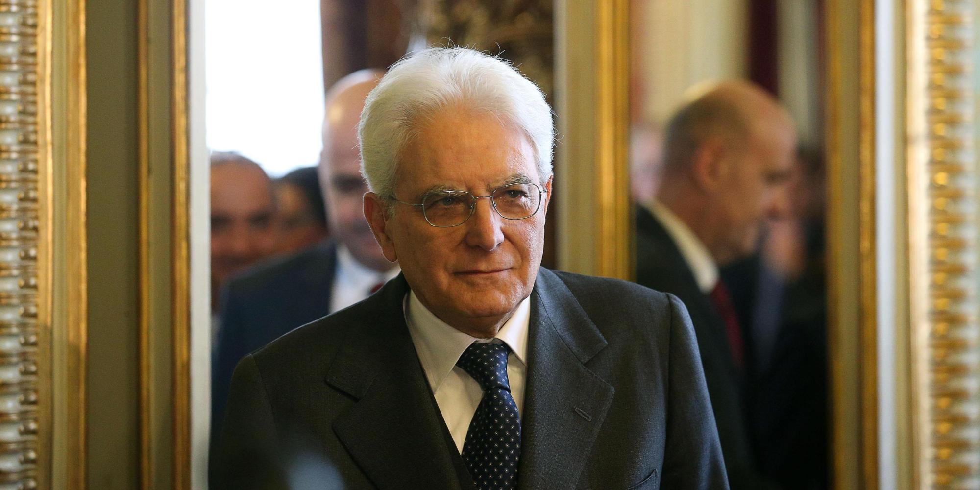 Mattarella alle toghe tirocinanti: "Lotta dura alla corruzione"