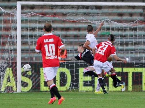 Serie B: 1-1 fra Bari e Bologna, tramonta il sogno play-off per i pugliesi