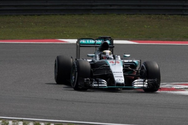 F1, caos Mercedes, Wolff: "Nessun ordine è giunto dalla scuderia"