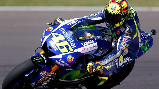 Valentino Rossi vince il GP d'Argentina, scontro con Marquez che cade