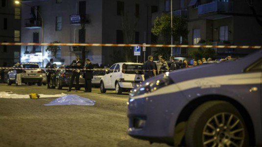 Roma: auto finisce sulla folla, arrestata una 17enne rom
