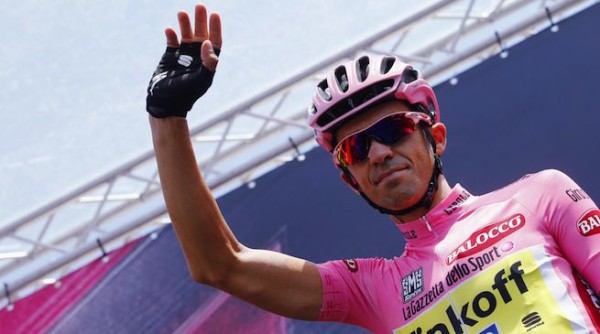Giro d'Italia 2015: Maglia rosa per Aru, Contador cade