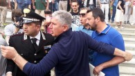 Comizio di Salvini a Massa Carrara: scontri con la polizia, due feriti