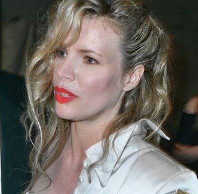 Kim Basinger si confessa: "Davanti ai figli ho messo la carriera"