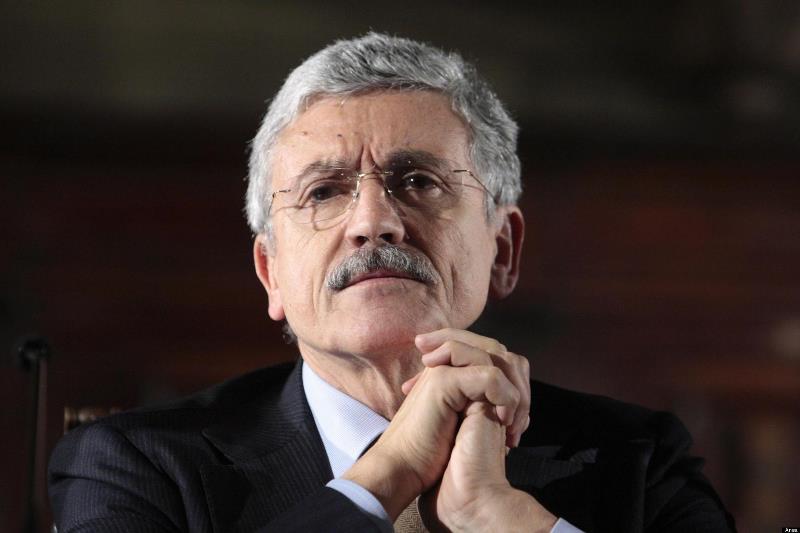 Massimo D'Alema: "Renzi si è illuso di poter fare da solo"