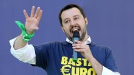 Migranti, è guerra politica. Salvini: "Occupiamo le prefetture"