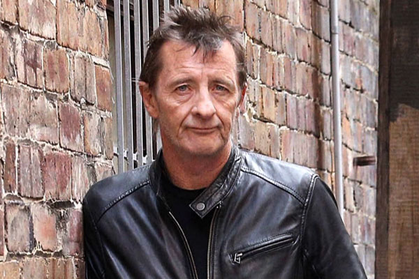 Batterista degli AC/DC Phil Rudd condannato a 8 mesi di domiciliari