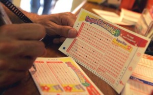 Superenalotto, '6' da 22 mln: combinazione vincente centrata ad Acireale