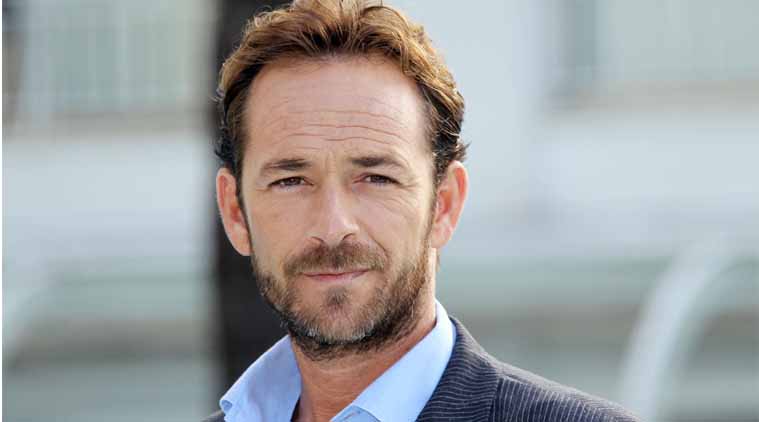 Luke Perry, da idolo di "Beverly Hills" a rockstar in disgrazia