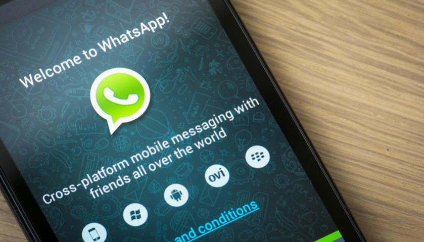 WhatsApp, anche per la messaggeria istantanea arriva il tasto "mi piace"